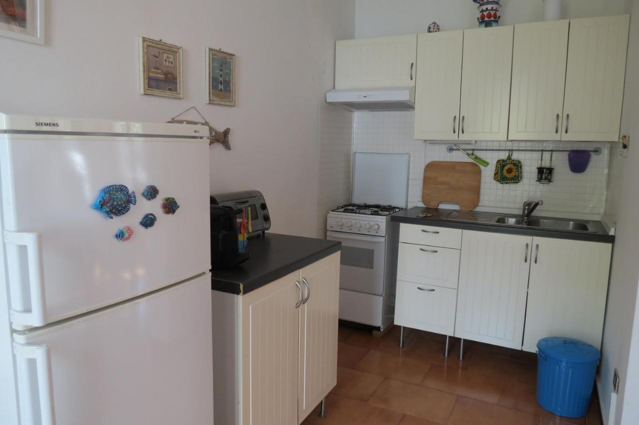 Bellavista Beachfront Apartments Quercianella Exterior photo